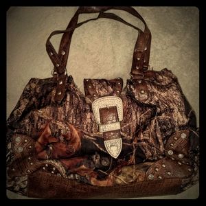 Camo purse